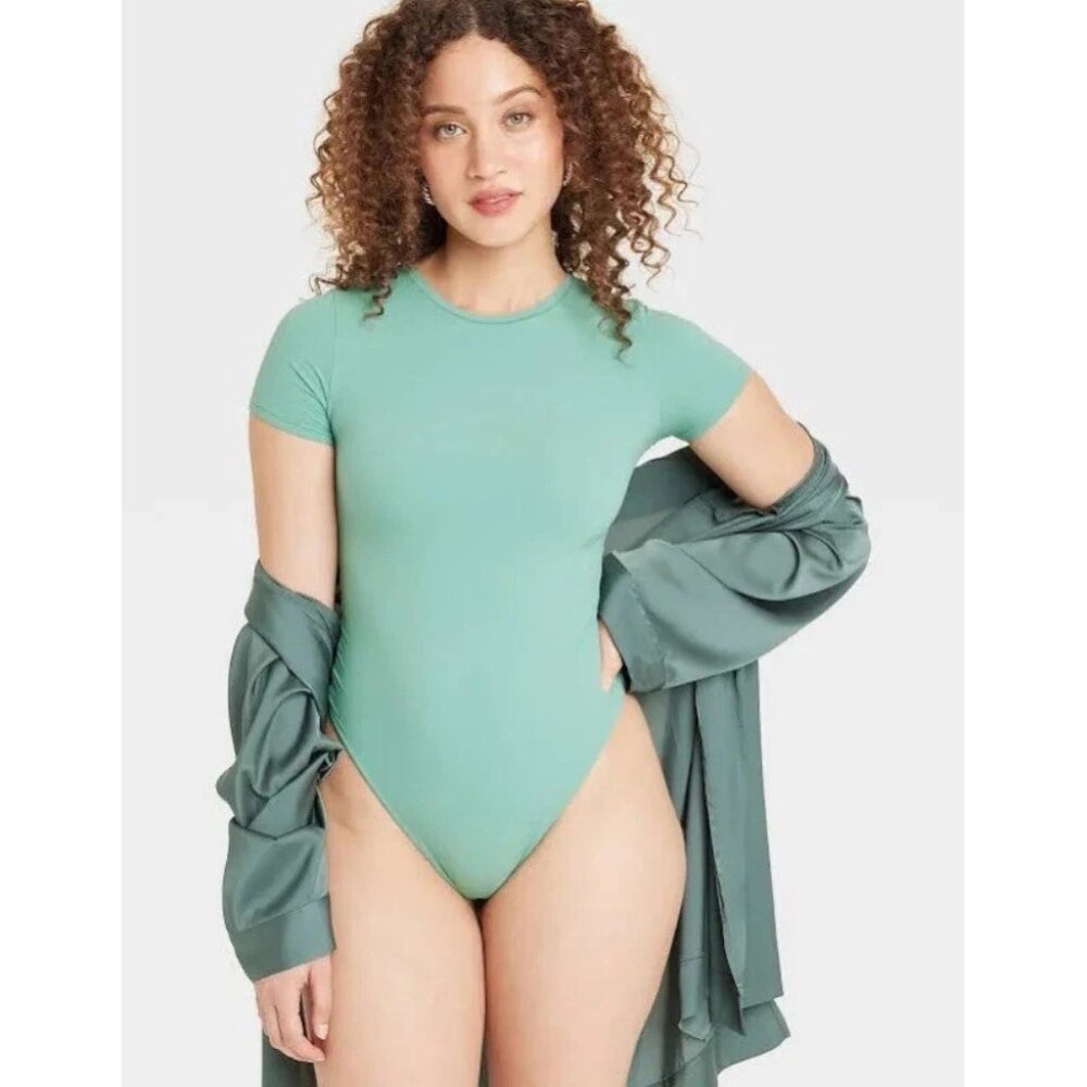NWT Auden Women's L Green Luxury Collection 4-Way Stretch Long Sleeve Bodysuit
